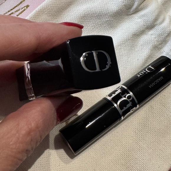 Dior Lipstick & Mascara set in Dior drawstring bag (3 pieces) - Picture 5 of 9